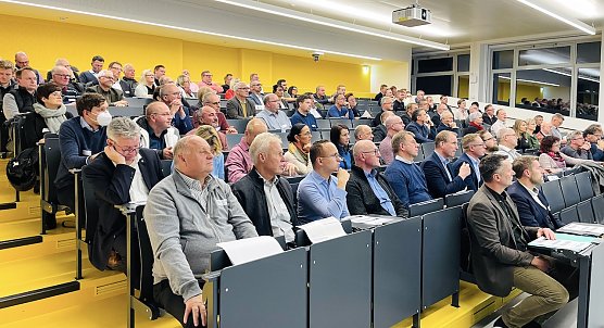 Blick auf die versammelte Nordth&uuml;ringer Unternehmerschaft (Foto: NUV)