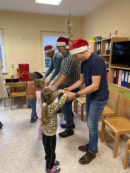 Vorweihnacht im Märchenland (Foto: DRK NDH) Vorweihnacht im Märchenland (Foto: DRK NDH)