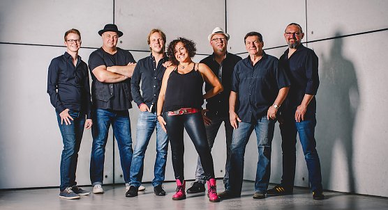 Gro&szlig;es Sylvesterkonzert mit SilmpleLive" im Klubhaus Stocksen (Foto: SilmpleLive")