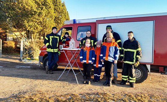 Das Friedenslicht aus Bethlehem kam heute auch in Steigerthal an (Foto: Cornelia Wilhelm)