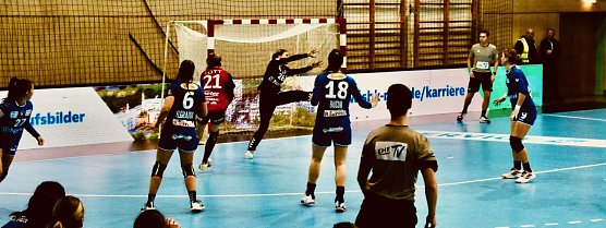 Auch die dritte Partie der Gruppenphase konnten die THC-M&auml;dels gewinnen (Foto: A.Glashagel)