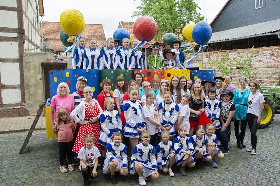 Die Kinder vor dem großen Auftritt (Foto: Pauline Hankel ) Die Kinder vor dem großen Auftritt (Foto: Pauline Hankel )