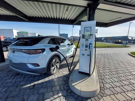 Der Ladepark in Nordhausen wird demn&auml;chst von den Stadtwerken und der TEAG &uuml;bernommen (Foto: Stadtwerke Nordhausen)