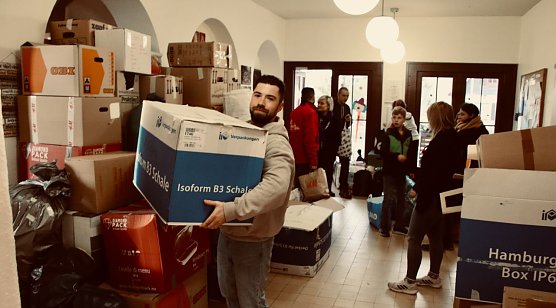 In der evangelischen Grundschule wurden heute Spenden f&uuml;r Erdbebenopfer gesammelt (Foto: agl)