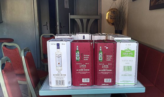 Neue Ware kam heute in Schenkes St&uuml;bchen an (Foto: P.Blei)