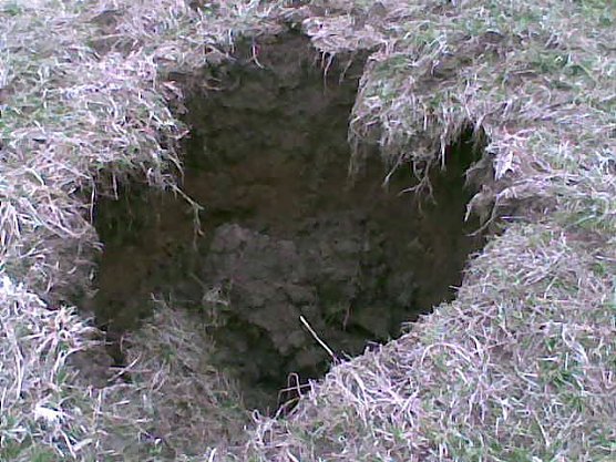 Erdfall (Foto: Hankel) Erdfall (Foto: Hankel)