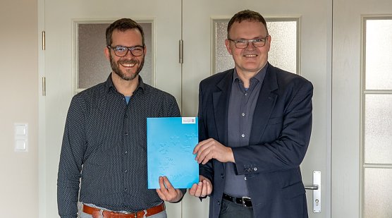 Ernennung von Prof. Dr.-Ing. Robert-B. Wudtke durch Hochschulpr&auml;sident Prof. Dr. J&ouml;rg Wagner (Foto: Maurice T&ouml;pfer)