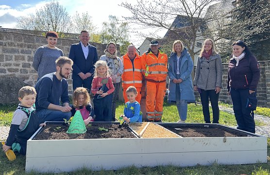 Im Garten der Flohburg begann heute die neue Pflanzsaison (Foto: Stadtverwaltung Nordhausen ) Im Garten der Flohburg begann heute die neue Pflanzsaison (Foto: Stadtverwaltung Nordhausen )