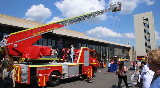 Tag der offenen T&uuml;r bei der neuen Nordh&auml;user Feuerwache (Foto: agl)