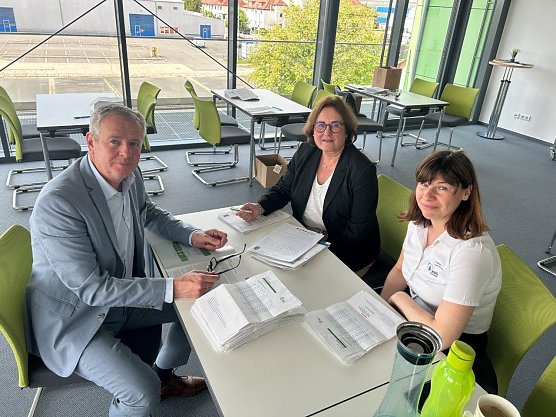 Ausz&auml;hlung der Briefwahl bei der WBG S&uuml;dharz (Foto: WBG S&uuml;dharz)