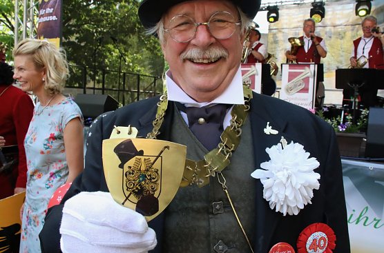 Professor Zwanziger tritt seine zweite Amtszeit als Nordh&auml;user OB an (Foto: agl)