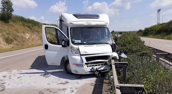 Unfall auf der Autobahn (Foto: Feuerwehr/Silvio Dietzel ) Unfall auf der Autobahn (Foto: Feuerwehr/Silvio Dietzel )