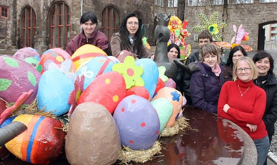 Osterschmuck vorm Rathaus Nordhausen (Foto: I. Bergmann)