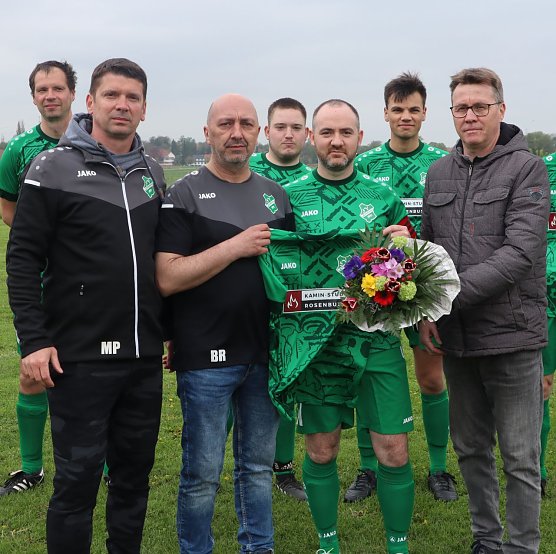 Neuer Trikotsatz f&uuml;r den SV Kleinfurra (Foto: SV Kleinfurra)