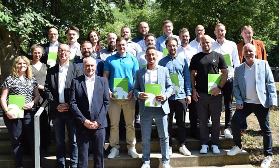 Zertifikate wurden &uuml;berreicht (Foto: Dr.-Ing. Pascal Leibbrandt)