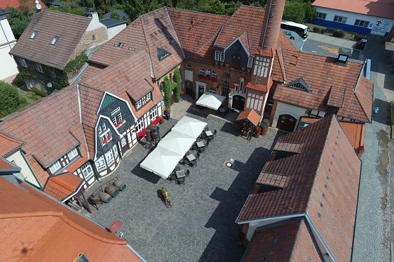 Auf dem Hof der Echten Nordh&auml;user Traditionsbrennerei wird es am Wochenende wieder jede Menge K&ouml;stlichkeiten geben (Foto: Echte Nordh&auml;user Traditionsbrennerei)