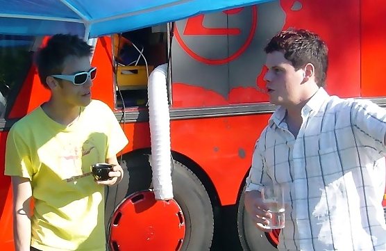 Hendrik Fessel Backstage im Gespräch mit Clueso (Foto: nnz) Hendrik Fessel Backstage im Gespräch mit Clueso (Foto: nnz)