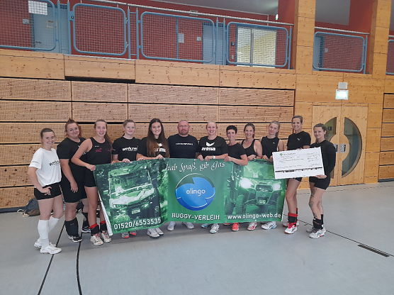 Olingo unterst&uuml;tzt Volleyballerinnen aus Bleicherode (Foto: Andre Kretzschmar)