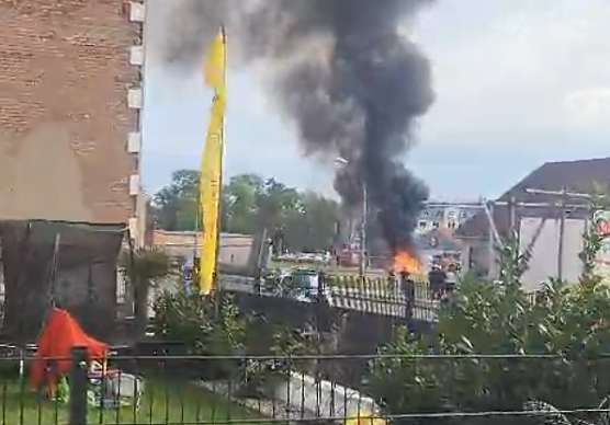 Feuer auf der Brache an der Bruno-Kunze Stra&szlig;e (Foto: Privat)