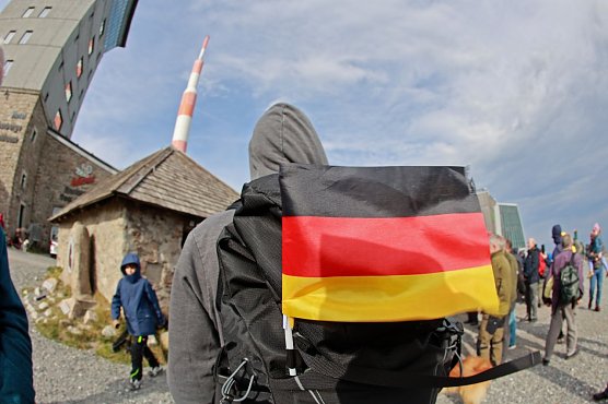 Der Harzklub feierte 33 Jahre Deutsche Einheit auf dem Brocken (Foto: Harzklub) Der Harzklub feierte 33 Jahre Deutsche Einheit auf dem Brocken (Foto: Harzklub)