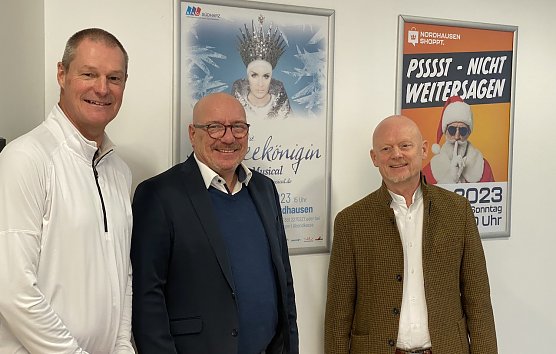 Andreas Meyer und Torsten Pietzsch (v.l.n.r.) stellten heute die Show hinter der Show vor. (Foto: oas)