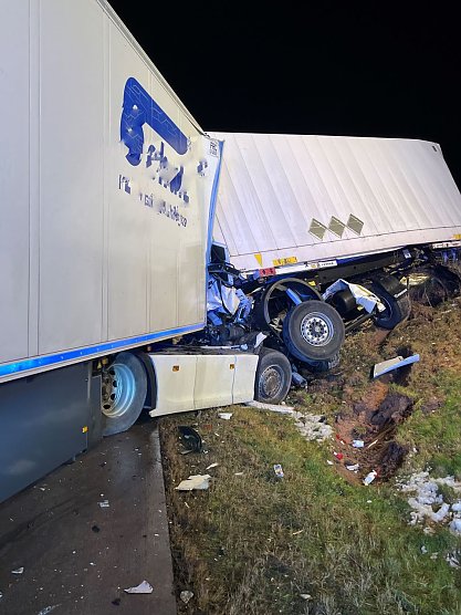 Verunfallter Lkw auf der A38 (Foto: LPI)