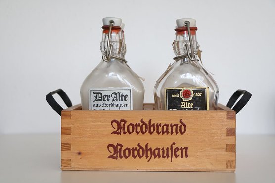 6 Flaschen im Set gab es von Nordbrand Nordhausen. (Foto: Echte Nordh&auml;user Traditionsbrennerei)