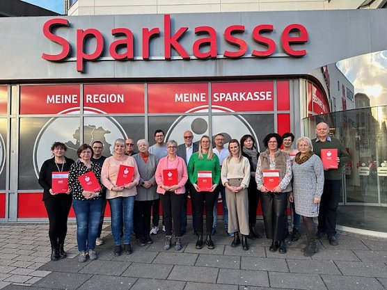 Der Verein "Sozialfonds Nordhausen" hat heute wieder Spenden &uuml;bergeben (Foto: Sozialfonds Nordhausen)