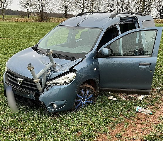 Schwerer Unfall zwischen Leimbach und Urbach (Foto: S. Dietzel) Schwerer Unfall zwischen Leimbach und Urbach (Foto: S. Dietzel)