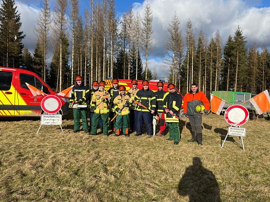 Motorkettens&auml;genlehrgang der Feuerwehr (Foto: Stadt Nordhausen)