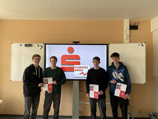 Das Team Wolf-der-Wandstra&szlig;e (Alexander Heinemann, Gregor Lindner) und Team Herntrich (Gustav Herntrich, Leonard Steinecke) (Foto: Schillergymnasium Bleicherode)