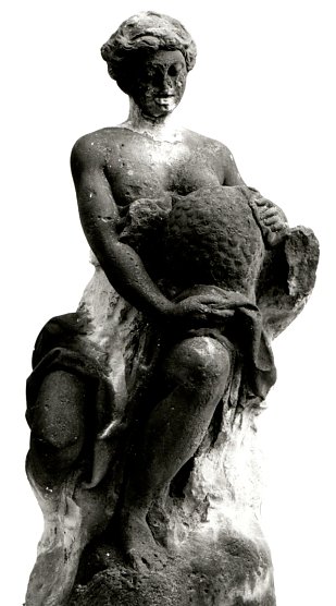 Leda als Torso vor der Restaurierung (Foto: Heidelore Kneffel) Leda als Torso vor der Restaurierung (Foto: Heidelore Kneffel)