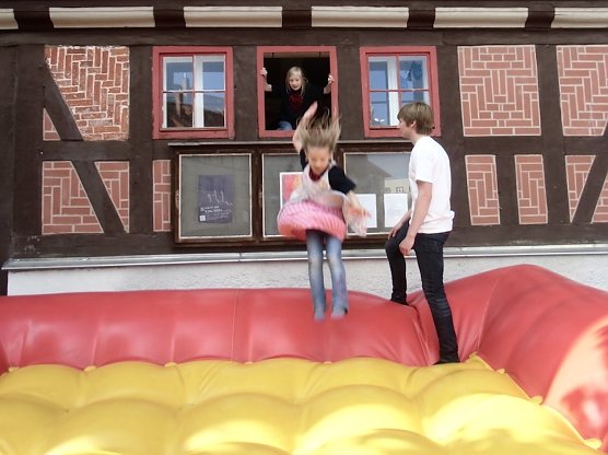 Beim KILA kann man am Freitag wieder in den Fr&uuml;hling springen (Foto: Frank Tuschy)