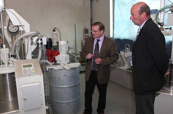 Cr&auml;mer, Claus im Gespr&auml;ch (Foto: J. Piper)