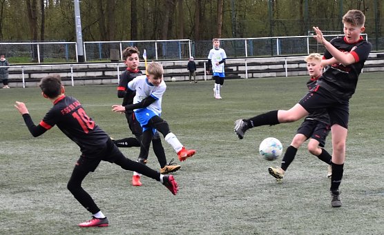 Szene aus wacker D2 gegen Salza (Foto: Martina Nebelung) Szene aus wacker D2 gegen Salza (Foto: Martina Nebelung)