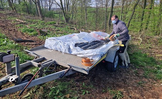 Asbestm&uuml;ll entsorgt - diesmal fachgerecht (Foto: privat)