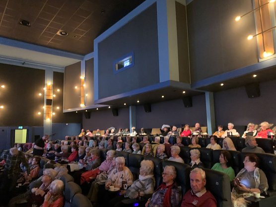 Volles Haus - f&uuml;r &auml;ltere Damen und Herren hat das Nordh&auml;user Kino das "Senorienkino" eingef&uuml;hrt und nun erweitert (Foto: Filmpalast Nordhausen)