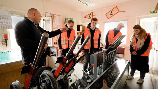 Prof. Dr.-Ing. Christoph J. Menzel von der Fakult&auml;t Verkehr-Sport-Tourismus-Medien Karl Scharfenberg aus Salzgitter (Foto: Verkehrsbetriebe Nordhausen)