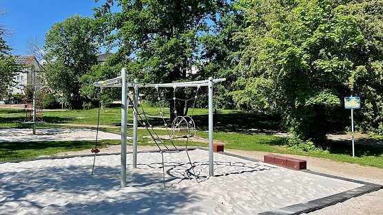 Kletternetz bin der Promenade (Foto: Stadtverwaltung Nordhausen)