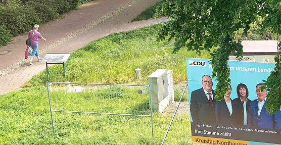 Über Nacht ist ein Großplakat zur Kommunalwahl verschwunden (Foto: Peter Blei) Über Nacht ist ein Großplakat zur Kommunalwahl verschwunden (Foto: Peter Blei)