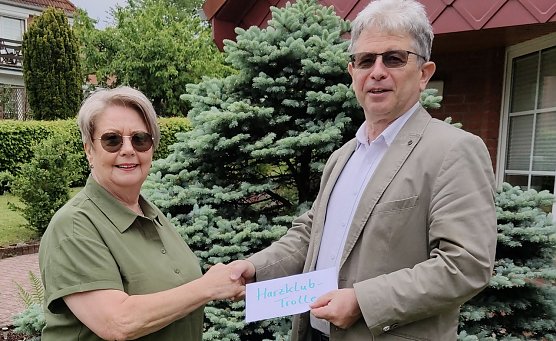 Christel Meyer (Vorsitzende Harzklub Neustadt) und Dirk Erfurt (Foto: D.Erfurt) Christel Meyer (Vorsitzende Harzklub Neustadt) und Dirk Erfurt (Foto: D.Erfurt)