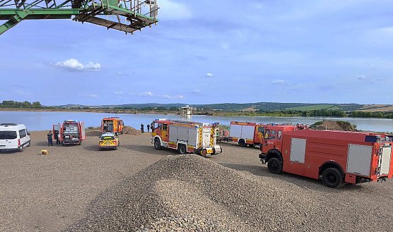Einsatz&uuml;bung am Baggersee  (Foto: Feuerwehr/Silvio Dietzel)