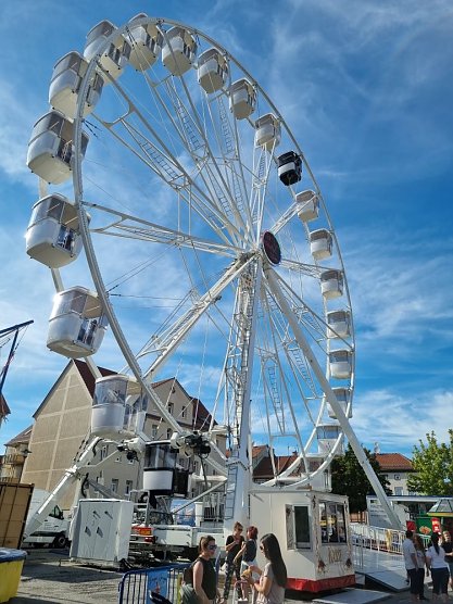 Hoch hinaus zum Altstadtfest (Foto: www.adolf-steuer.de) Hoch hinaus zum Altstadtfest (Foto: www.adolf-steuer.de)