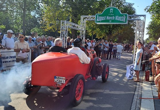 Wolkramshäuser Beteiligung am August Horch Klassik (Foto: H.Rein) Wolkramshäuser Beteiligung am August Horch Klassik (Foto: H.Rein)