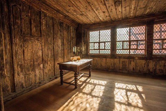 Blick in die alte Bohlenstube (Foto: SWG) Blick in die alte Bohlenstube (Foto: SWG)