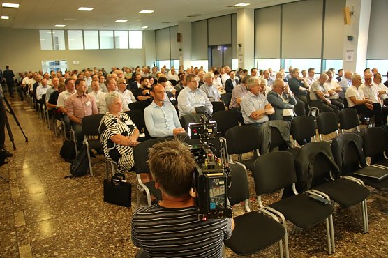 Weit über 100 Gäste waren der Einladung der Nordhäuser Schachtbauer gefolgt (Foto: agl) Weit über 100 Gäste waren der Einladung der Nordhäuser Schachtbauer gefolgt (Foto: agl)