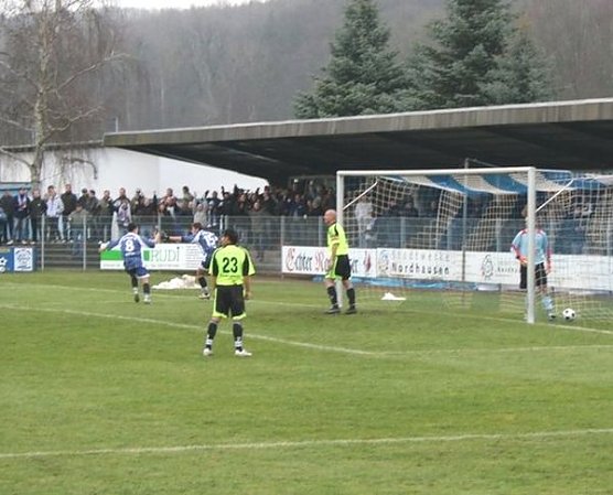 Aus dem Heimspiel der Saison 2008/2009 (Foto: Klaus Verkouter) Aus dem Heimspiel der Saison 2008/2009 (Foto: Klaus Verkouter)
