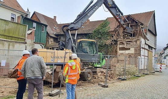 Abriss in der Hagenstraße in Bleicherode (Foto: Pressestelle Landratsamt) Abriss in der Hagenstraße in Bleicherode (Foto: Pressestelle Landratsamt)