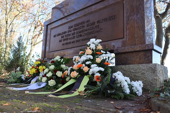 Volkstrauertag auf dem Hauptfriedhof (Foto: Stadt Nordhausen)