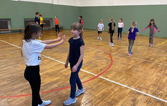 Selbstverteidigung in der Grundschule (Foto: Katharina Berger)